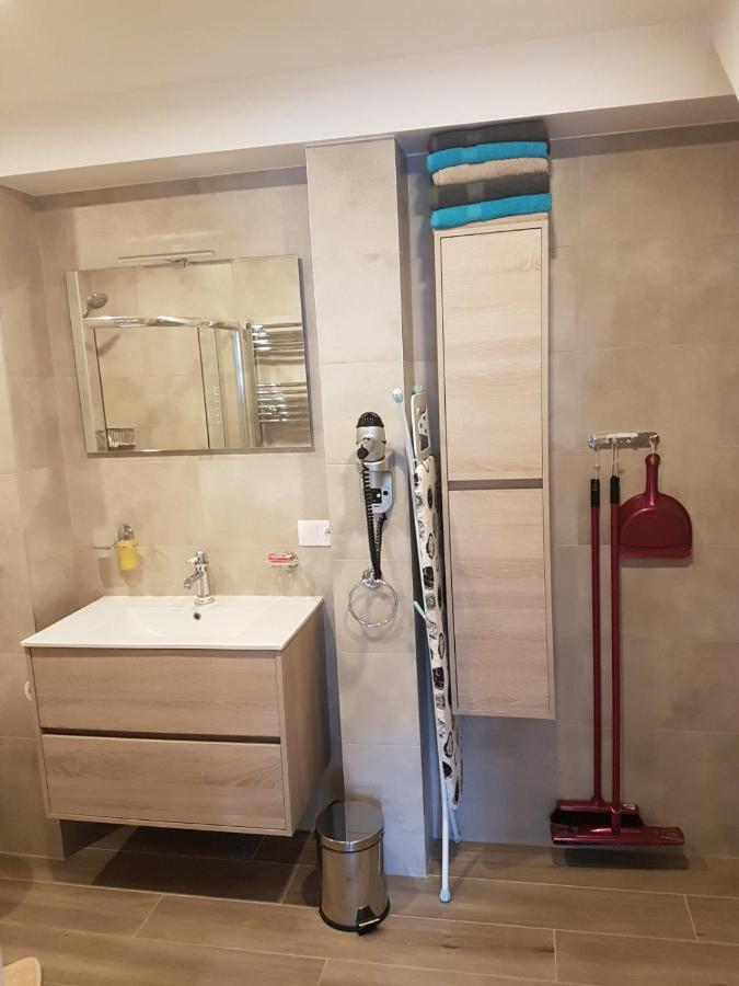 Liuto Apartamentai Juodkrantė エクステリア 写真
