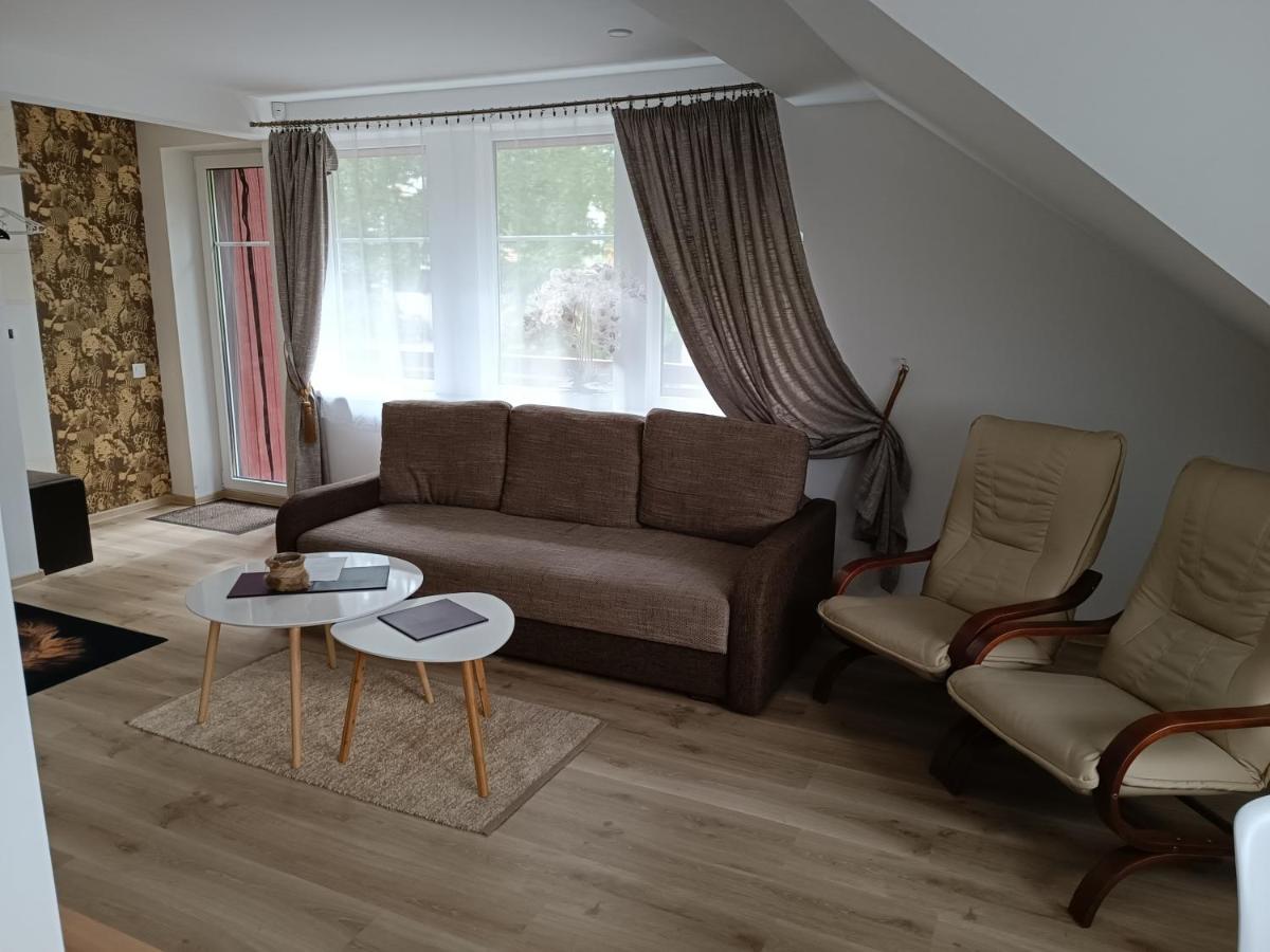Liuto Apartamentai Juodkrantė エクステリア 写真