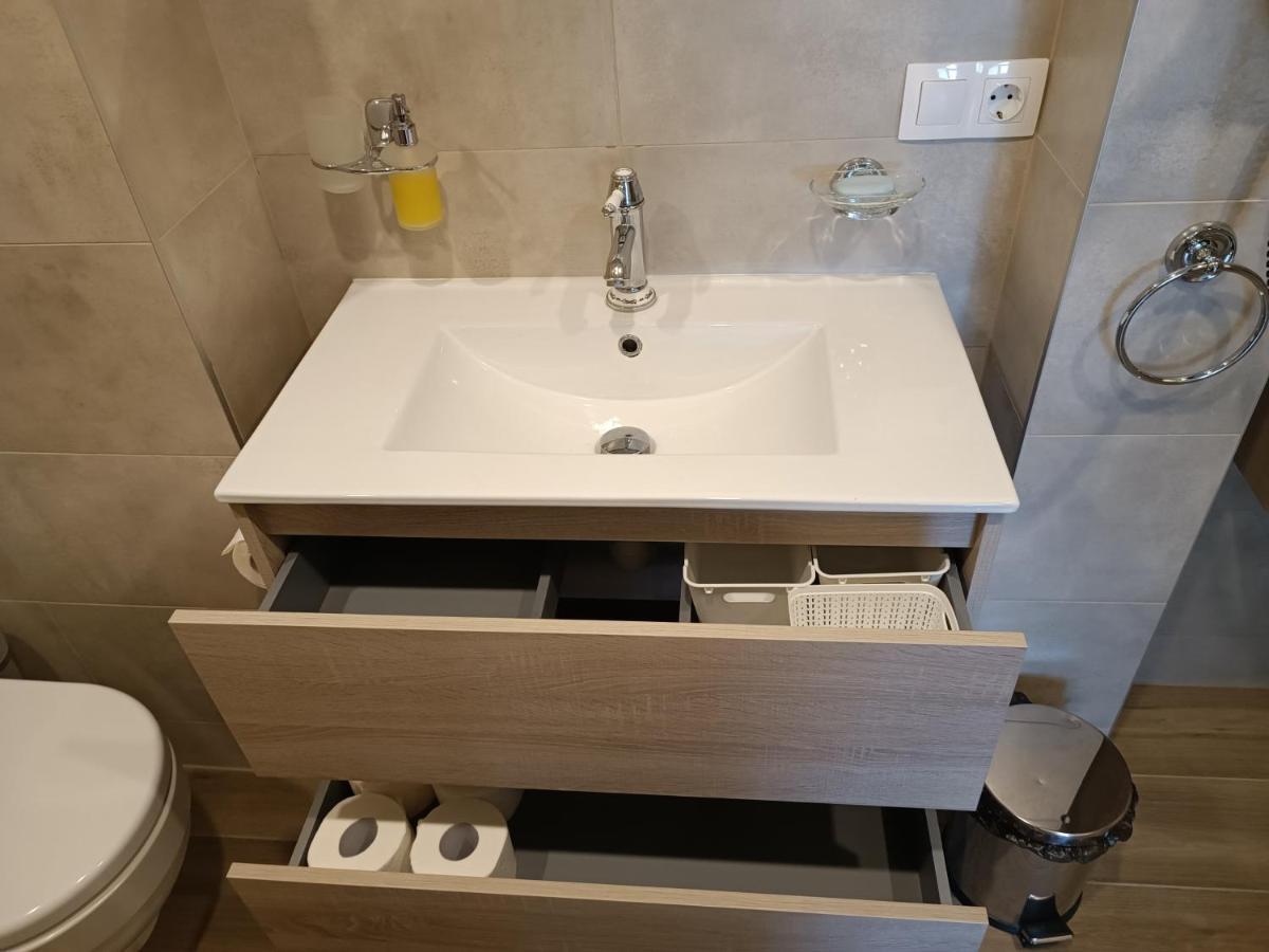 Liuto Apartamentai Juodkrantė エクステリア 写真