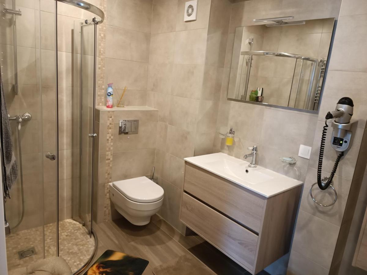 Liuto Apartamentai Juodkrantė エクステリア 写真